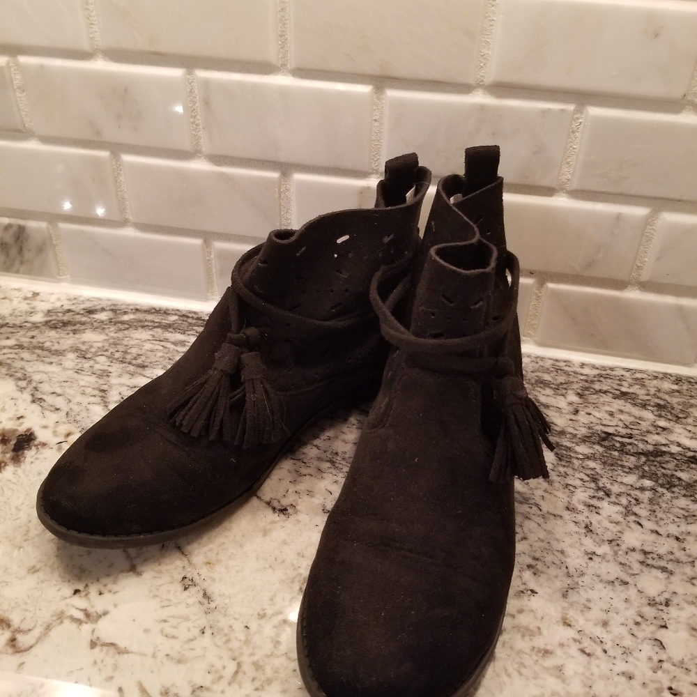 Girls Black Ankle Boots Size 2